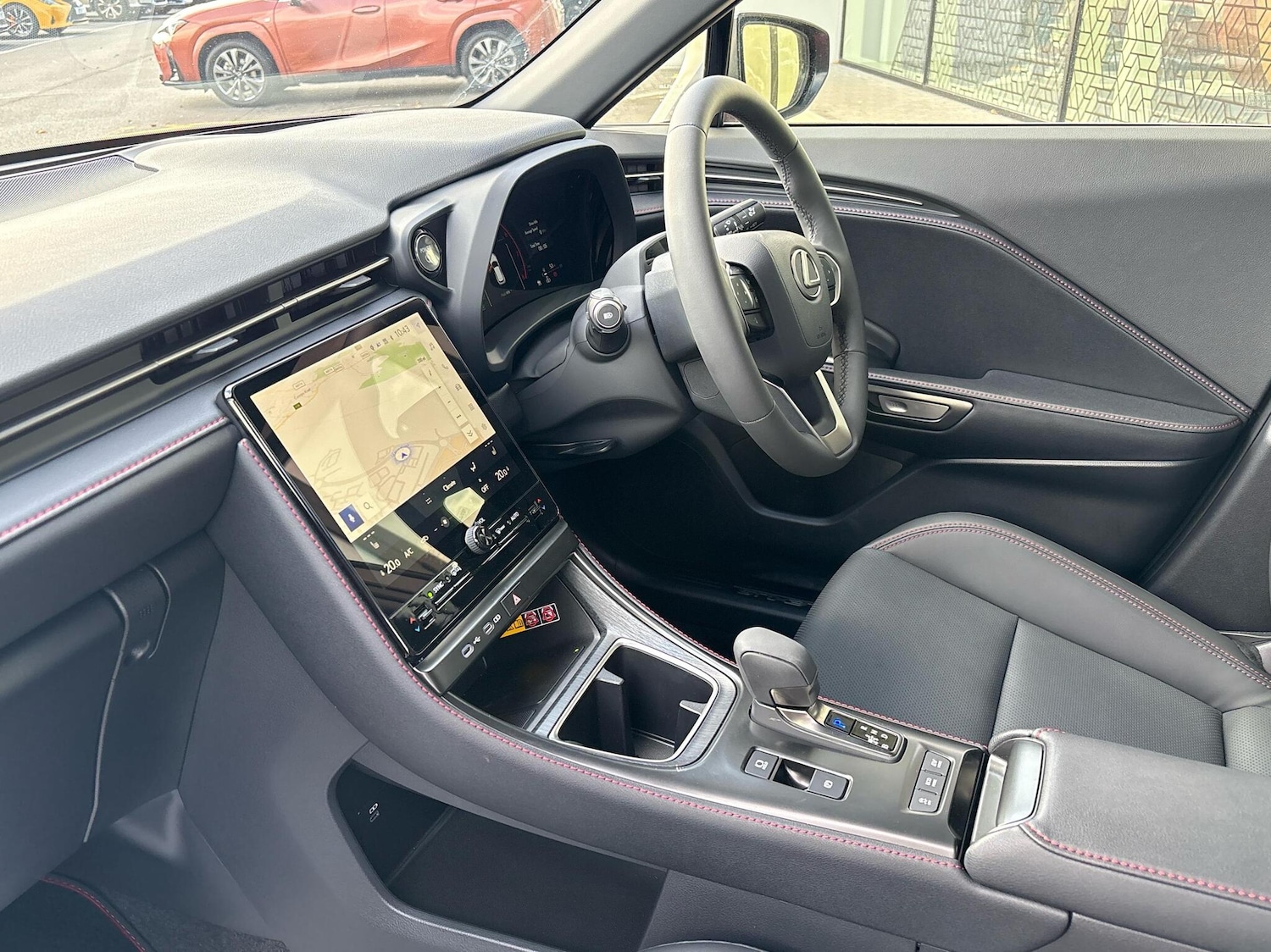 Used Lexus LBX 2024 for sale - 76111551: Photo 2