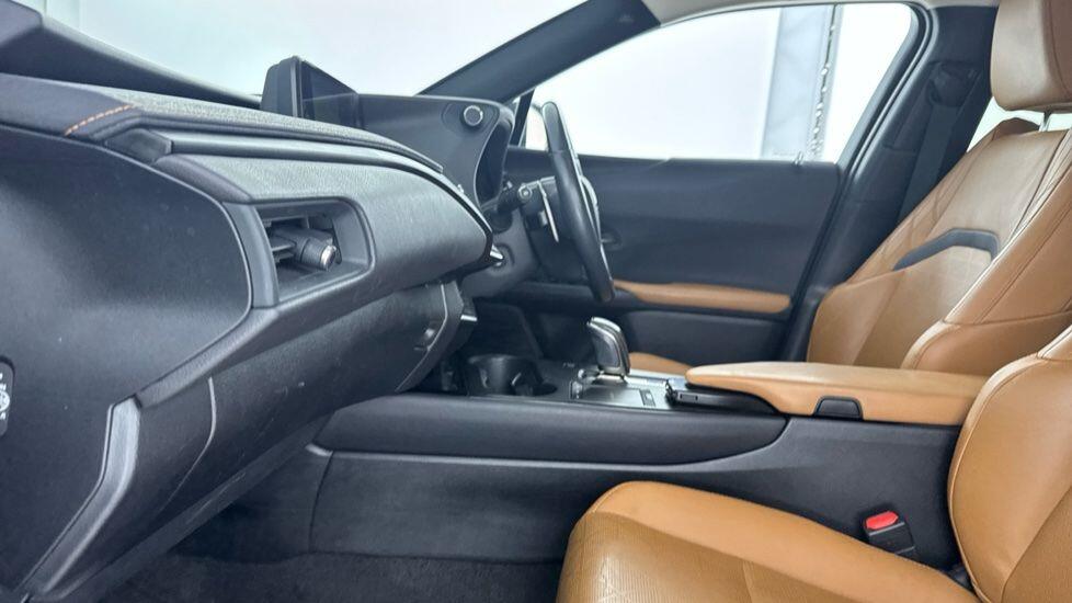 Used Lexus UX 2021 for sale - 77013540: Photo 3