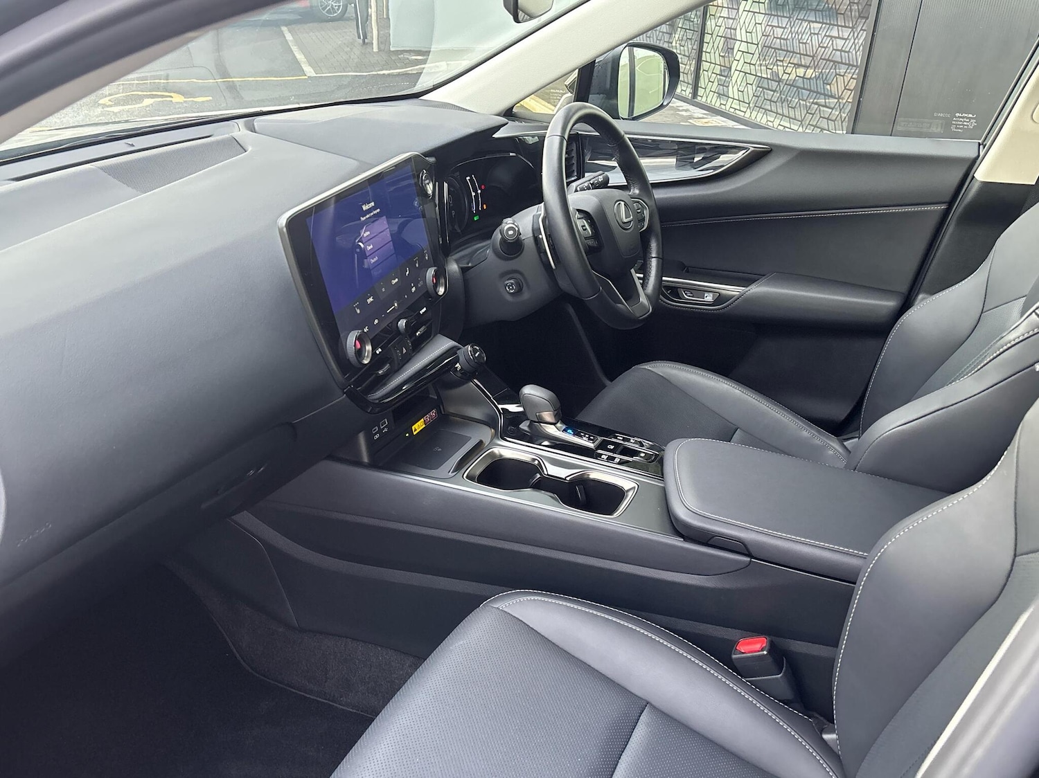 Used Lexus NX 2023 for sale - 76730709: Photo 2