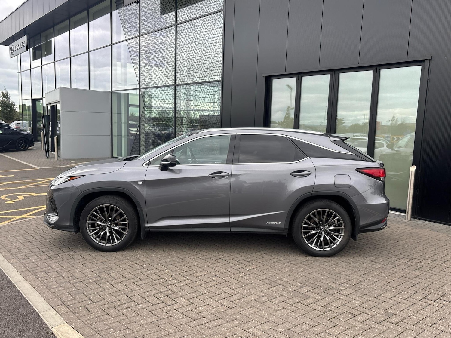 Used Lexus RX 2020 for sale - 76110808: Photo 4