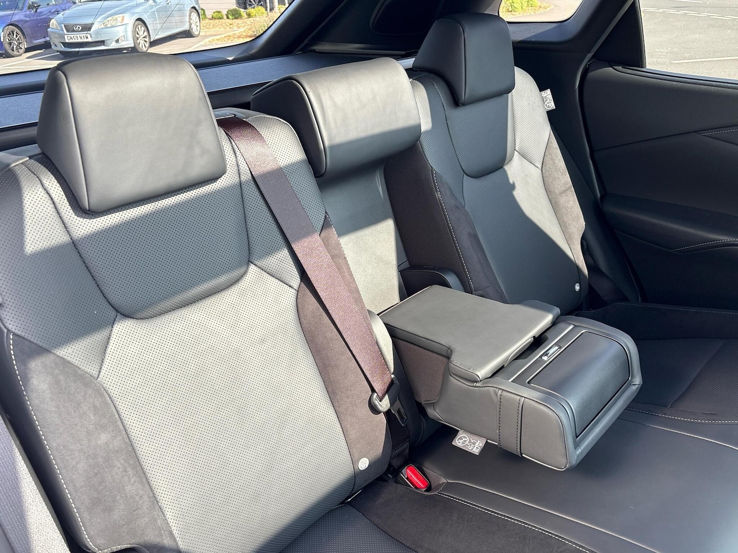 Used Lexus RX 2023 for sale - 76730620: Photo 9