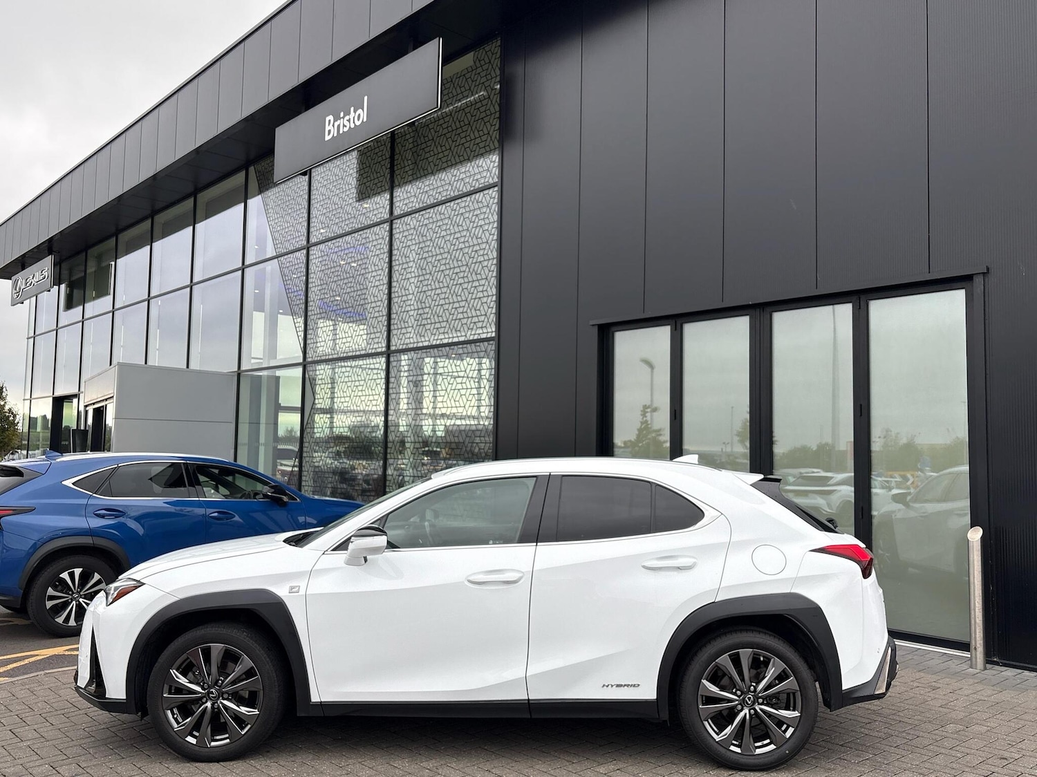 Used Lexus UX 2020 for sale - 76327840: Photo 4