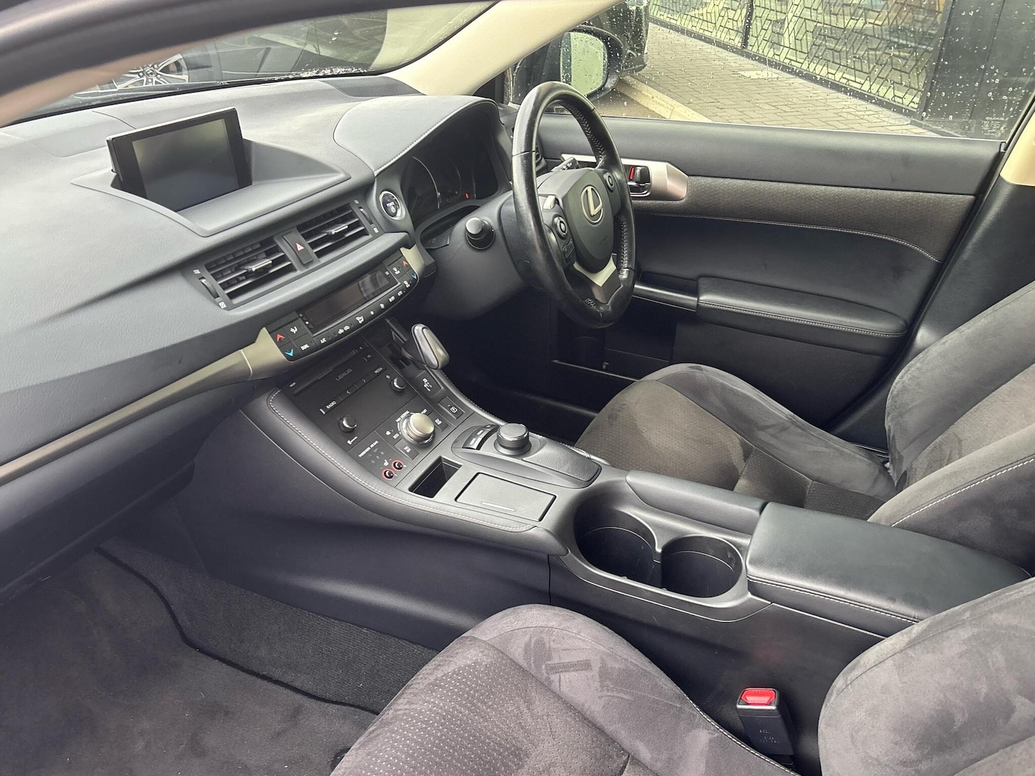 Used Lexus CT 2017 for sale - 77177399: Photo 2