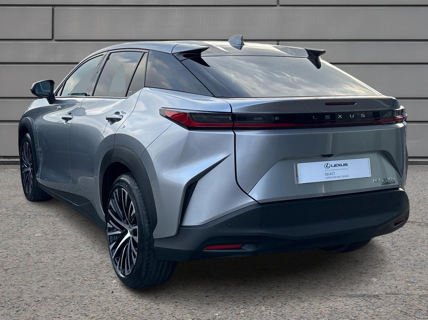 Used Lexus RZ 2024 for sale - 76730656: Photo 3