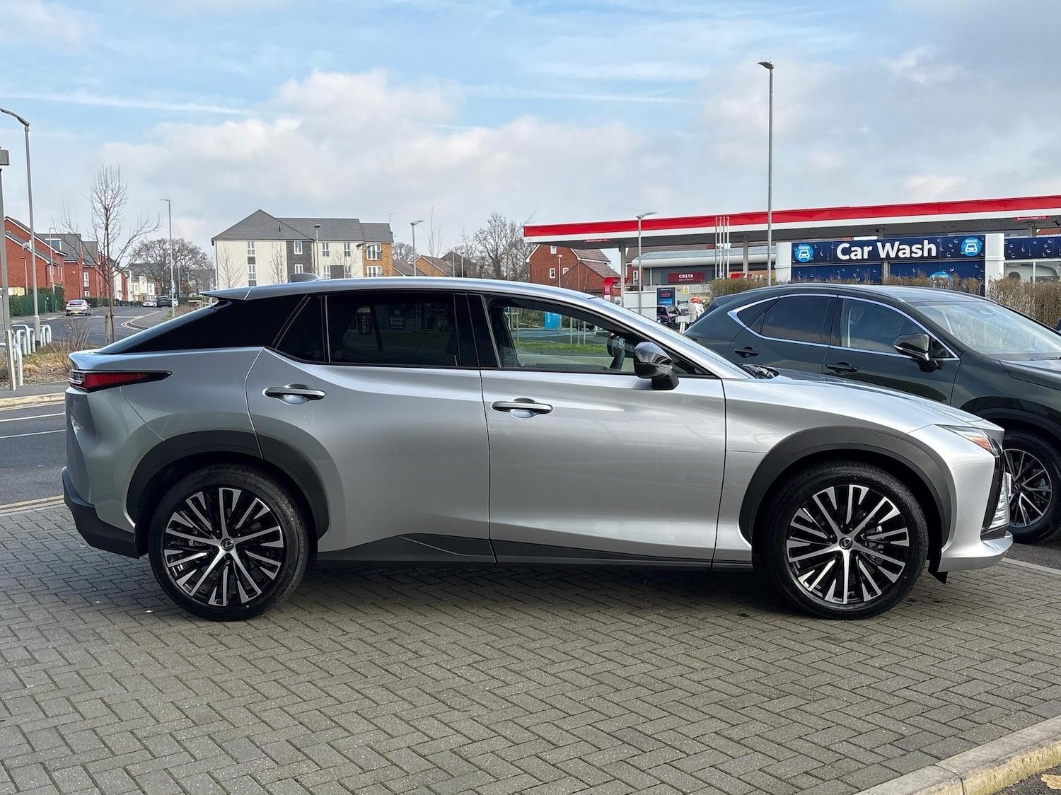 Used Lexus RZ 2024 for sale - 76730656: Photo 4