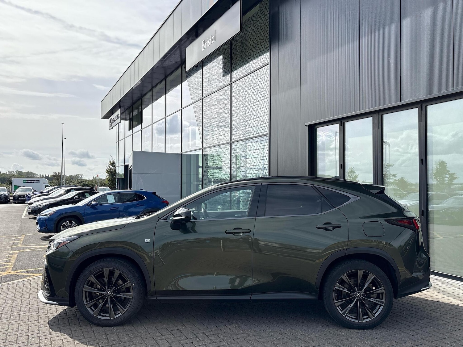 Used Lexus NX 2022 for sale - 76111329: Photo 4