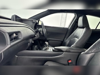 Used Lexus UX 2021 for sale - 76168413: Photo