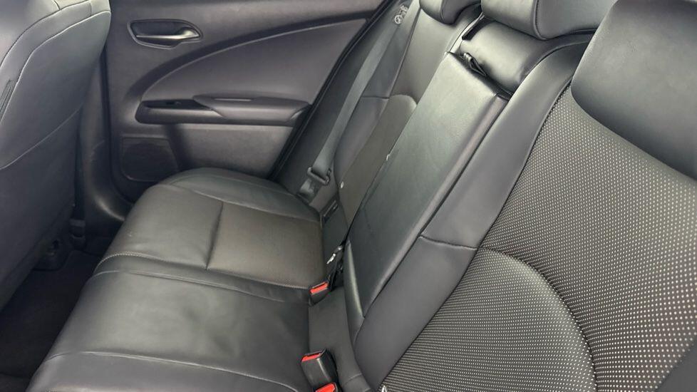 Used Lexus UX 2024 for sale - 76190651: Photo 19