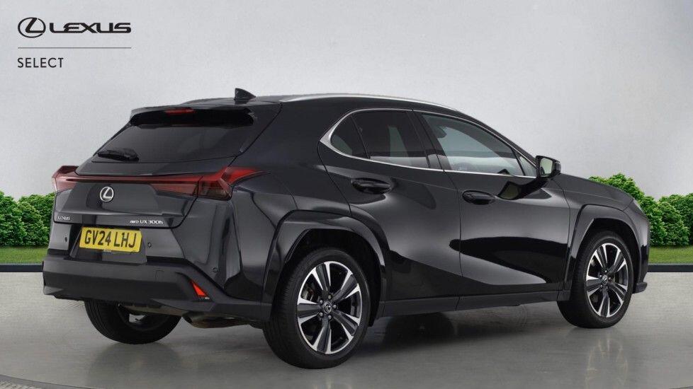 Used Lexus UX 2024 for sale - 76190651: Photo 2