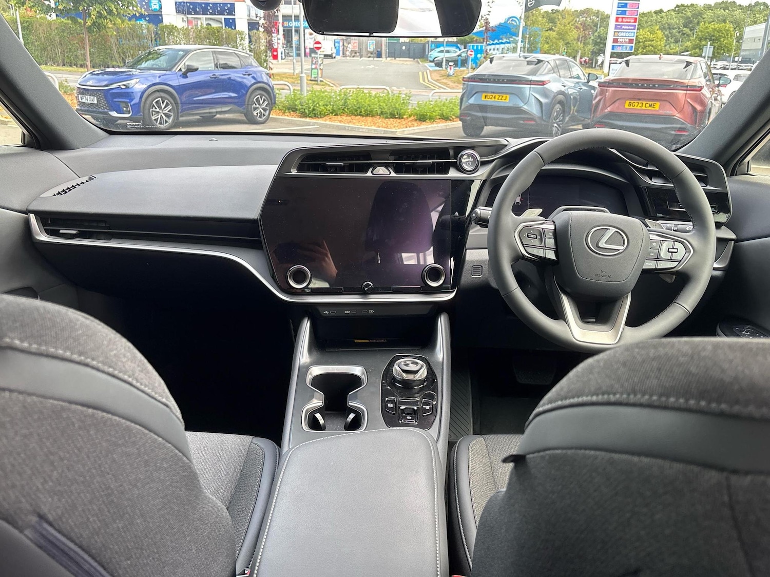 Used Lexus RZ 2025 for sale - 76730613: Photo 12