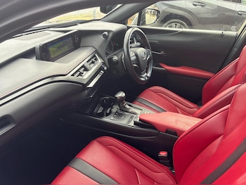 Used Lexus UX 2020 for sale - 76716824: Photo