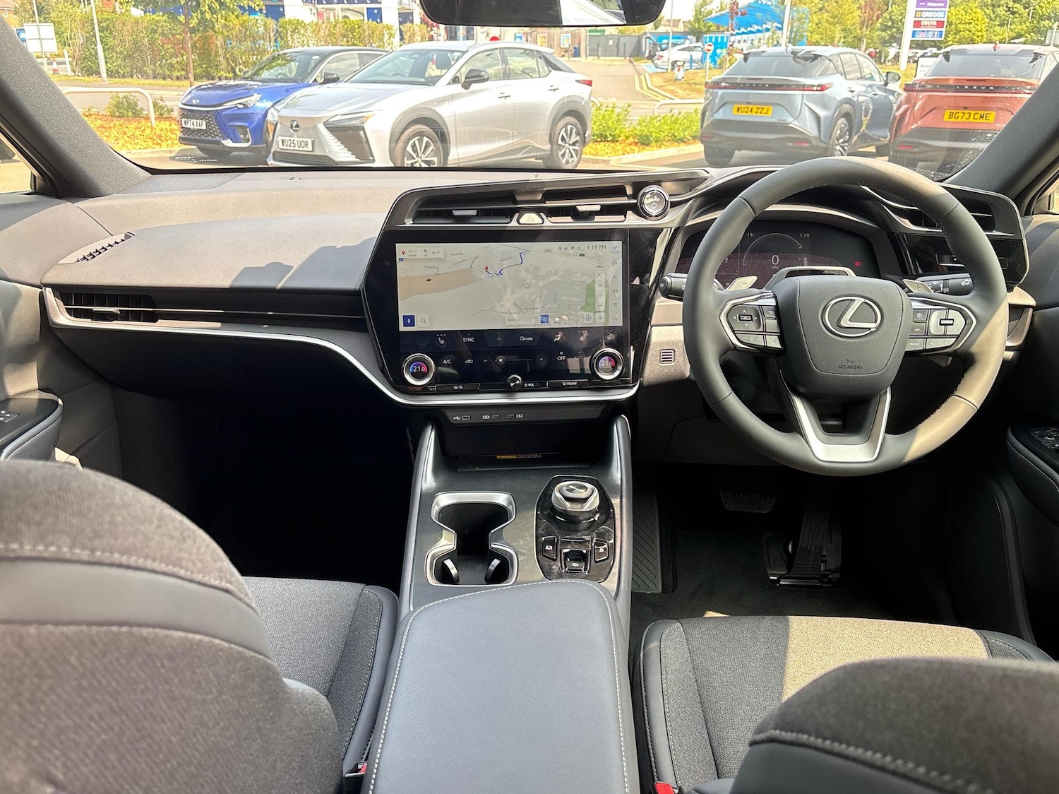 Used Lexus RZ 2025 for sale - 76730611: Photo 12