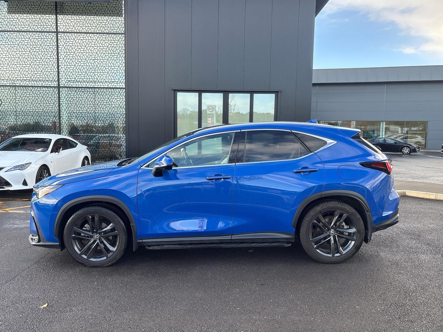 Used Lexus NX 2023 for sale - 76730821: Photo 4