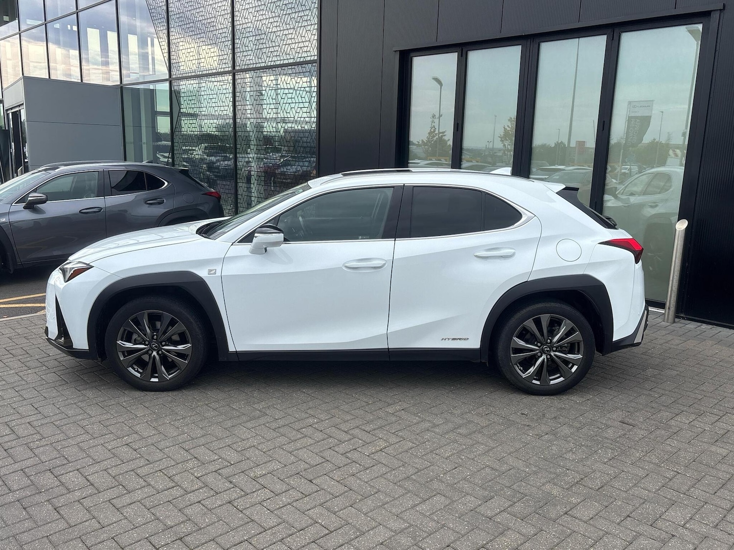 Used Lexus UX 2021 for sale - 76716840: Photo 4