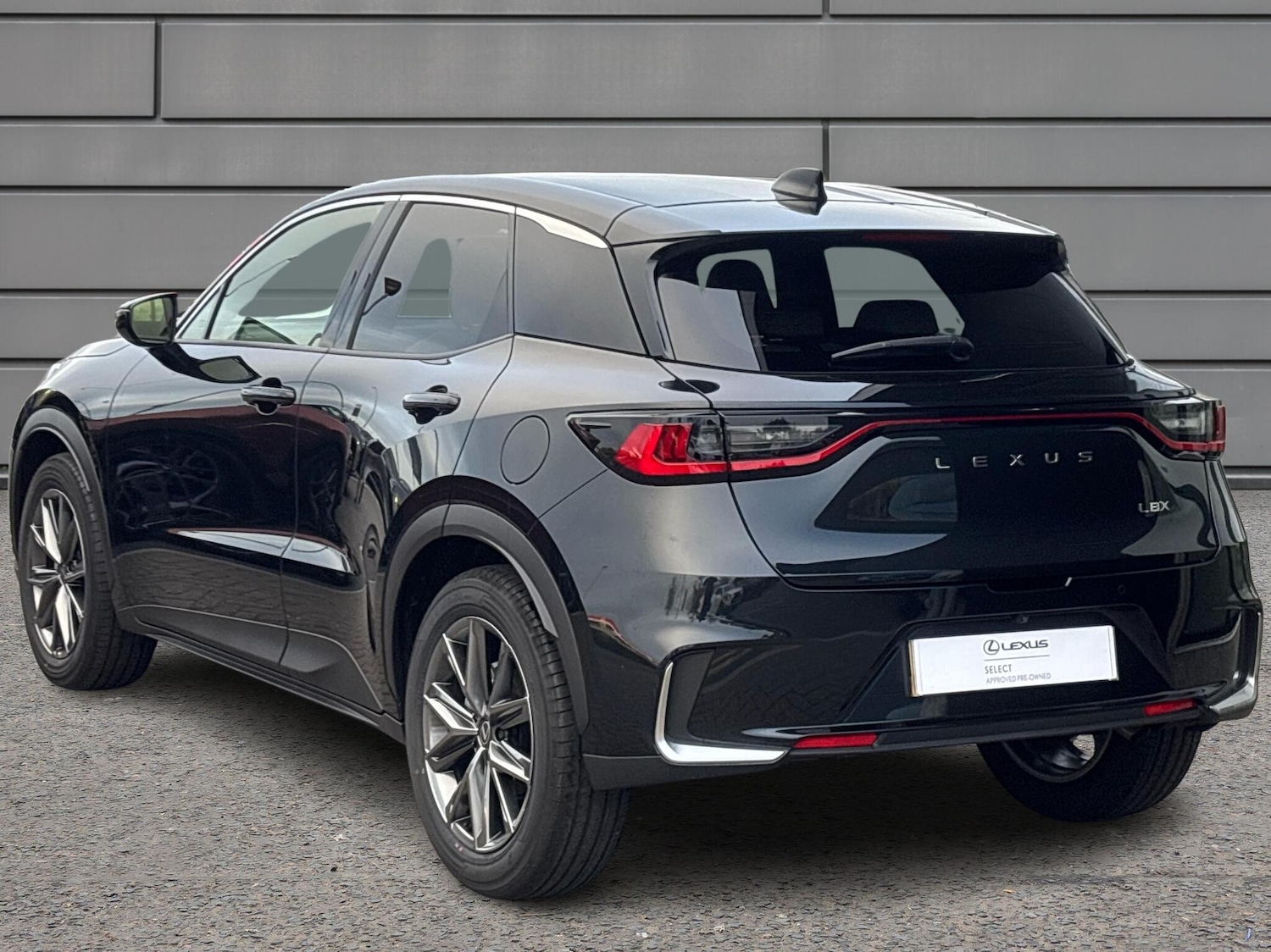 Used Lexus LBX 2025 for sale - 77124350: Photo 3