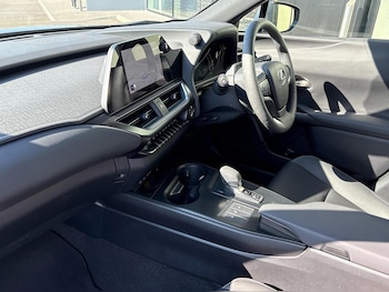 Used Lexus UX 2024 for sale - 75034156: Photo