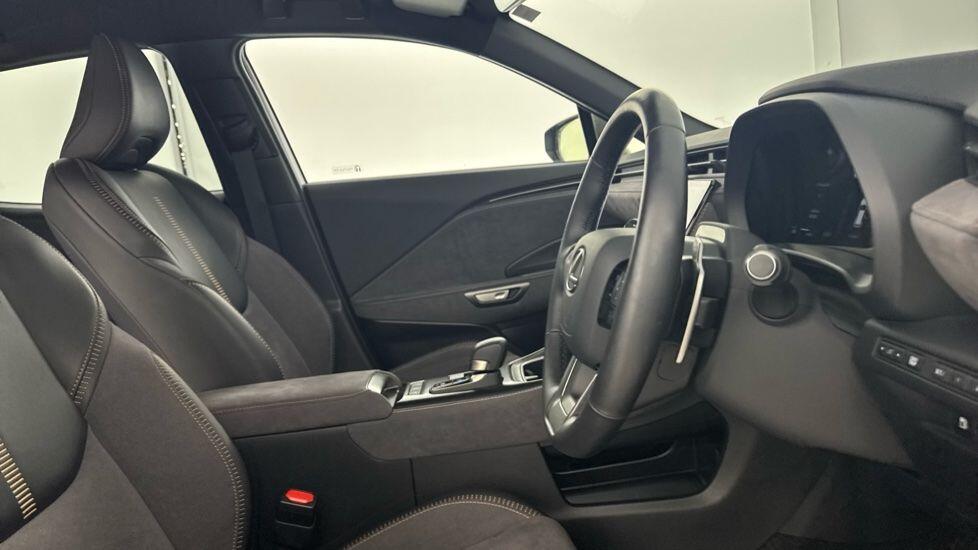 Used Lexus LBX 2024 for sale - 76327796: Photo 18