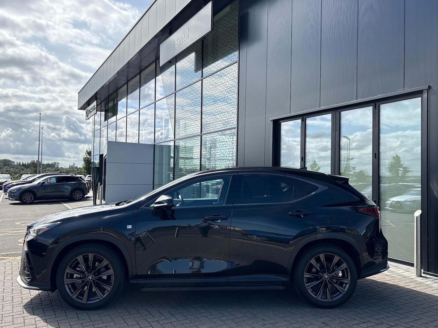 Used Lexus NX 2023 for sale - 77176546: Photo 4