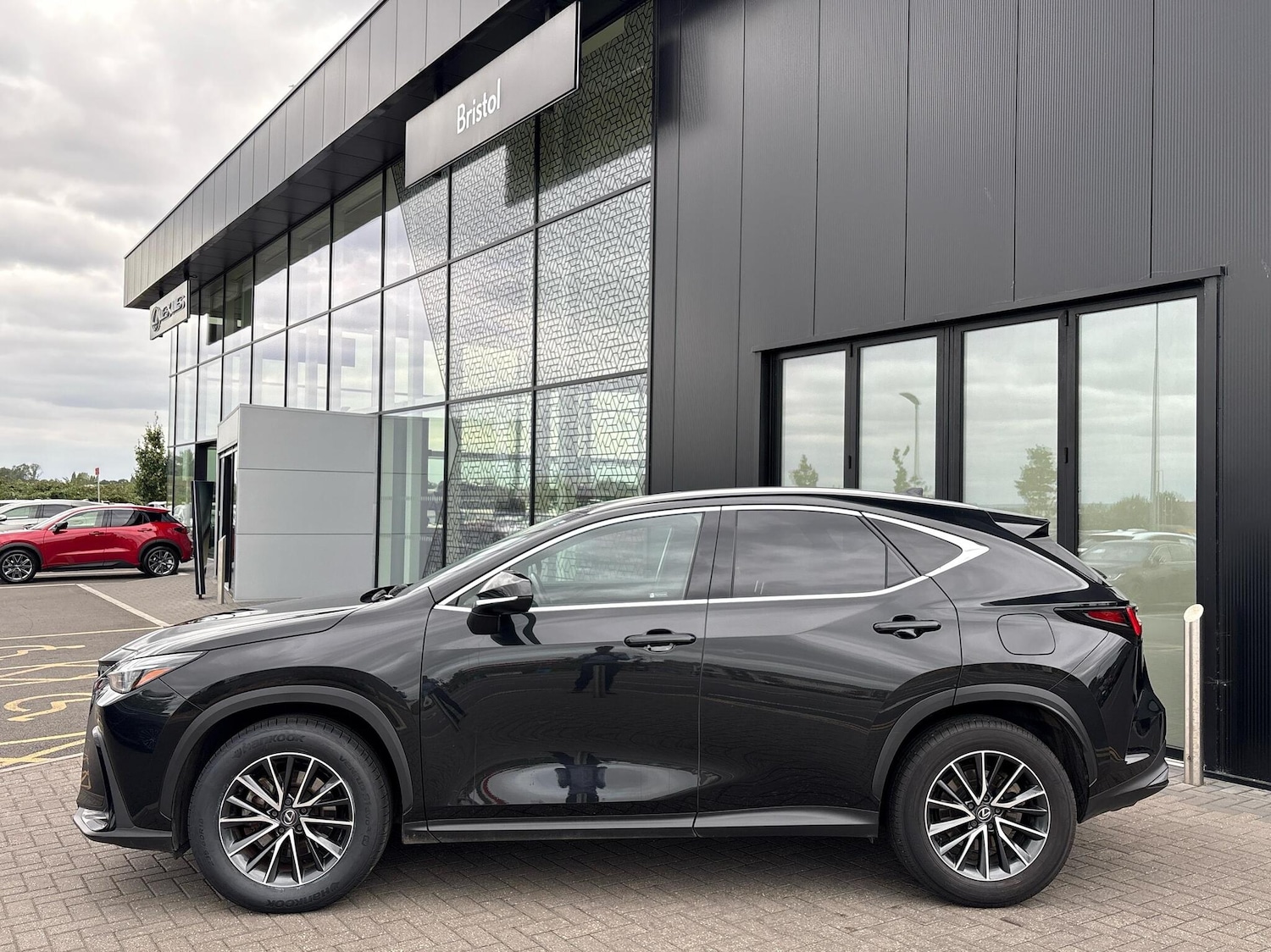 Used Lexus NX 2023 for sale - 76500847: Photo 4