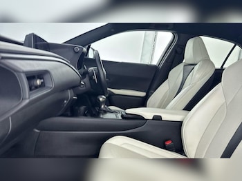 Used Lexus UX 2022 for sale - 76716765: Photo