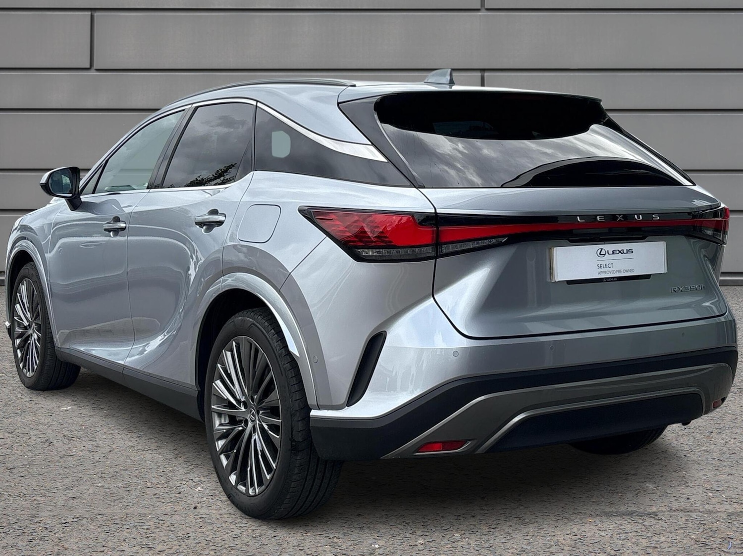 Used Lexus RX 2023 for sale - 76110882: Photo 3