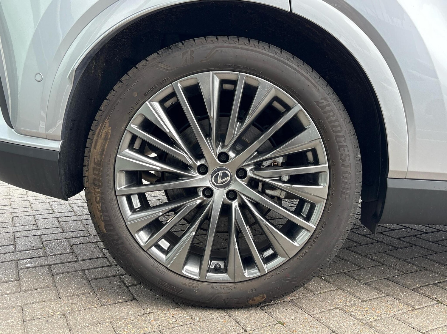 Used Lexus RX 2023 for sale - 76110882: Photo 5