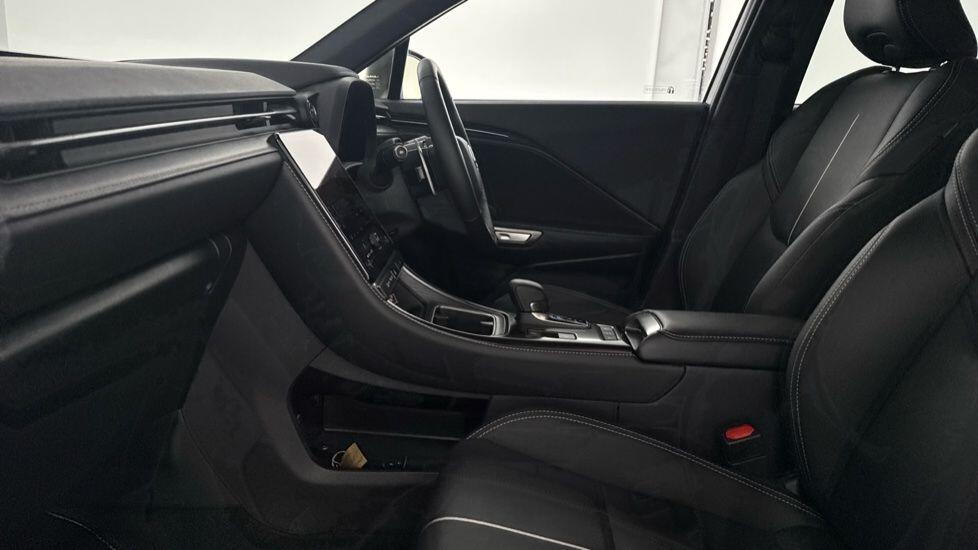 Used Lexus LBX 2025 for sale - 77725384: Photo 3