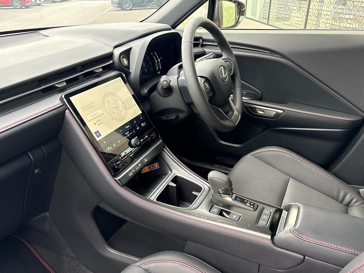 Used Lexus LBX 2024 for sale - 76296940: Photo 2