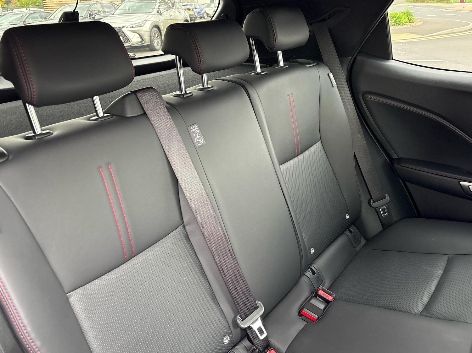 Used Lexus LBX 2024 for sale - 76296940: Photo 9