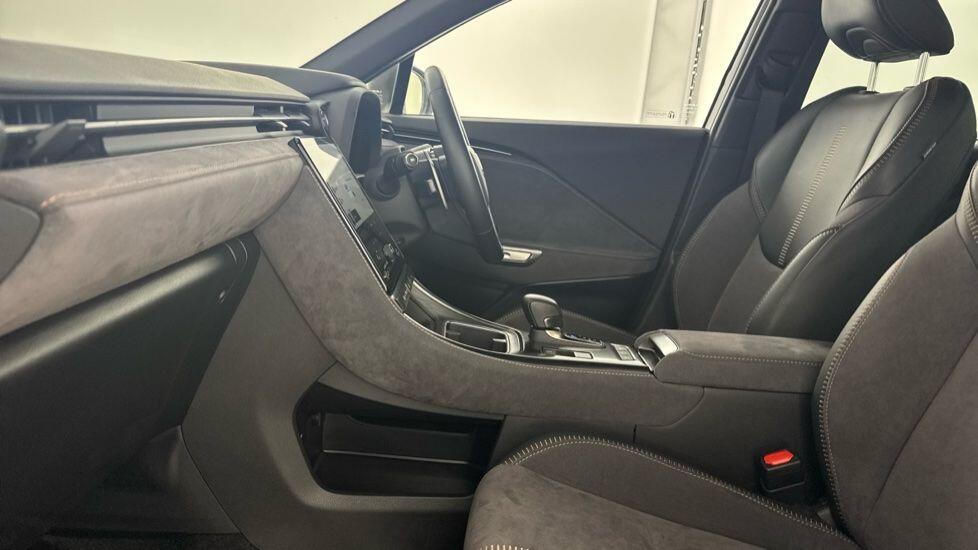 Used Lexus LBX 2024 for sale - 77725342: Photo 3