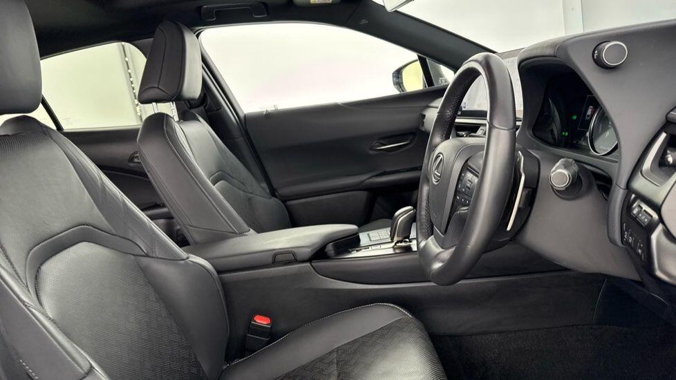 Used Lexus UX 2024 for sale - 76168409: Photo 18