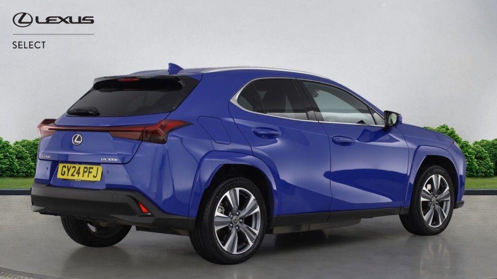 Used Lexus UX 2024 for sale - 76168409: Photo 2