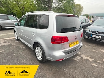 Used Volkswagen Touran 2010 for sale - 78459091: Photo