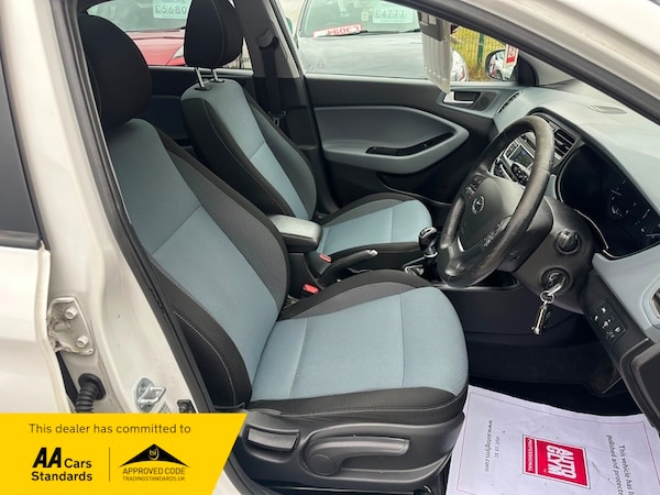Used Hyundai i20 2016 for sale - 75643196: Photo 9
