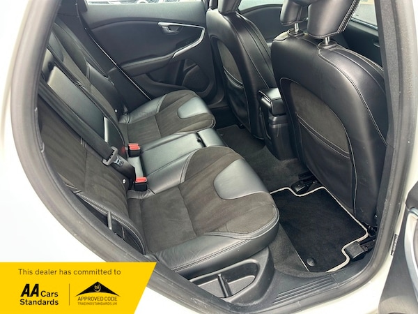 Used Volvo V40 2018 for sale - 76245643: Photo 17