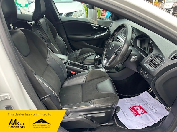 Used Volvo V40 2018 for sale - 76245643: Photo 9