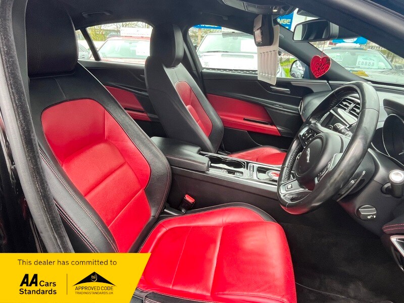 Used Jaguar XE 2016 for sale - 78140938: Photo 13