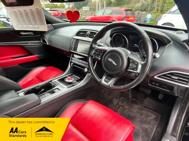 Used Jaguar XE 2016 for sale - 78140938: Photo 14