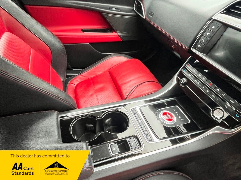Used Jaguar XE 2016 for sale - 78140938: Photo 17