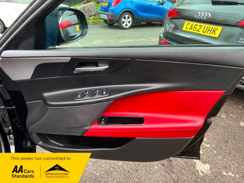 Used Jaguar XE 2016 for sale - 78140938: Photo 18