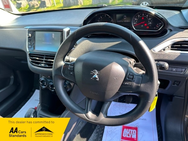 Used Peugeot 208 2012 for sale - 75230807: Photo 13