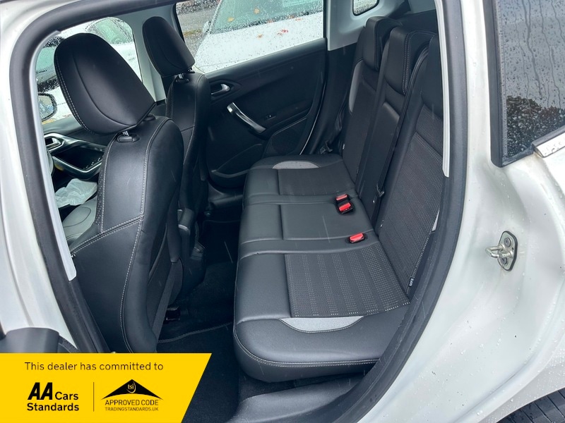 Used Peugeot 2008 2014 for sale - 76407209: Photo 18