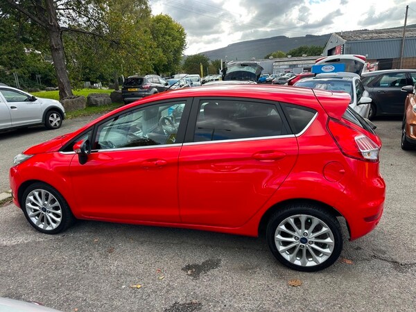 Used Ford Fiesta 2015 for sale - 76069355: Photo 8