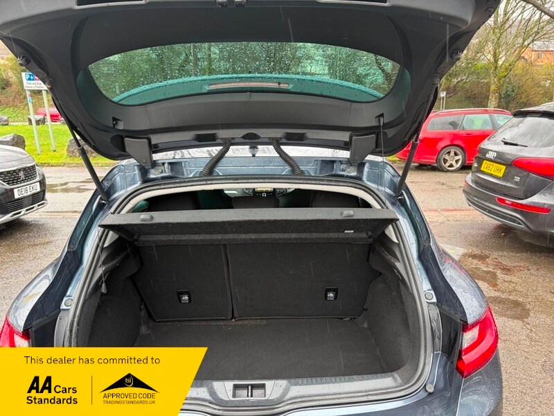 Used Renault Megane 2016 for sale - 77693997: Photo 14