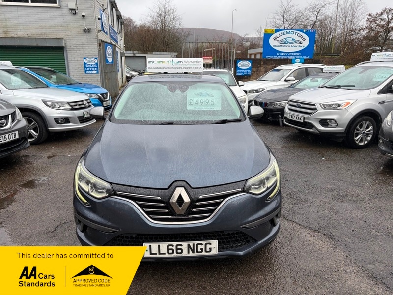 Used Renault Megane 2016 for sale - 77693997: Photo 2
