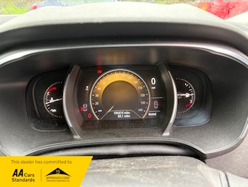 Used Renault Megane 2016 for sale - 77693997: Photo