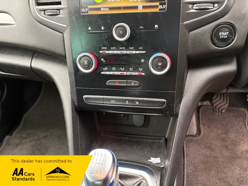 Used Renault Megane 2016 for sale - 77693997: Photo 8