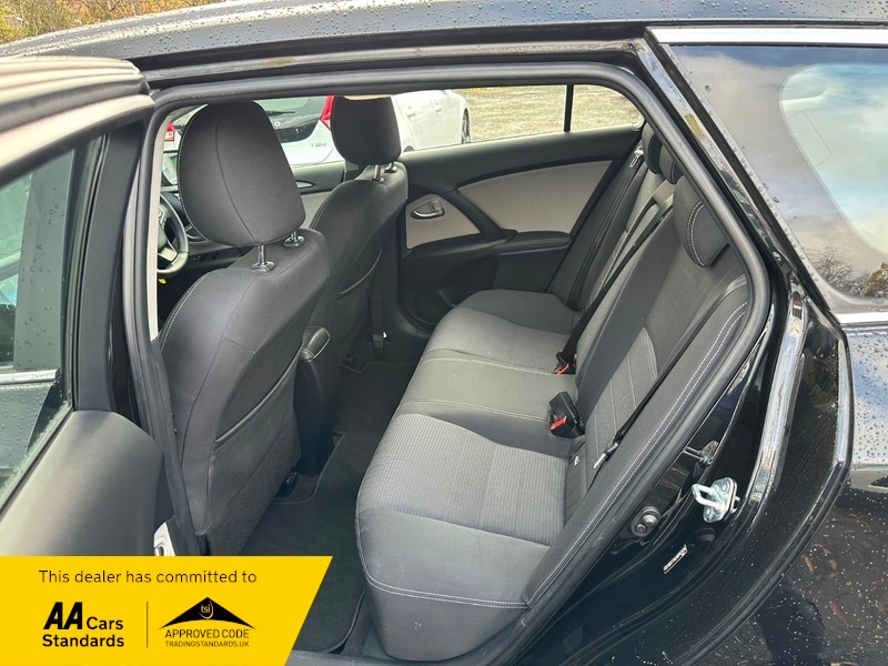 Used Toyota Avensis 2017 for sale - 76570761: Photo 18