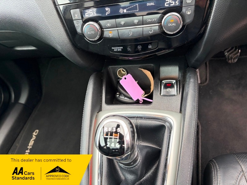 Used Nissan Qashqai 2015 for sale - 77477937: Photo 9