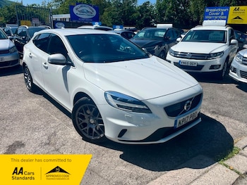 Used Volvo V40 2017 for sale - 79197948: Photo